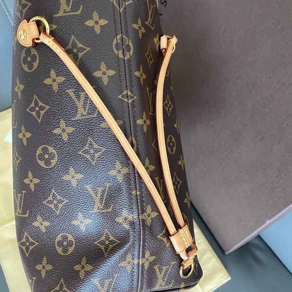 ❌SOLD❌Louis Vuitton Neverfull MM - Picture 13 of 17